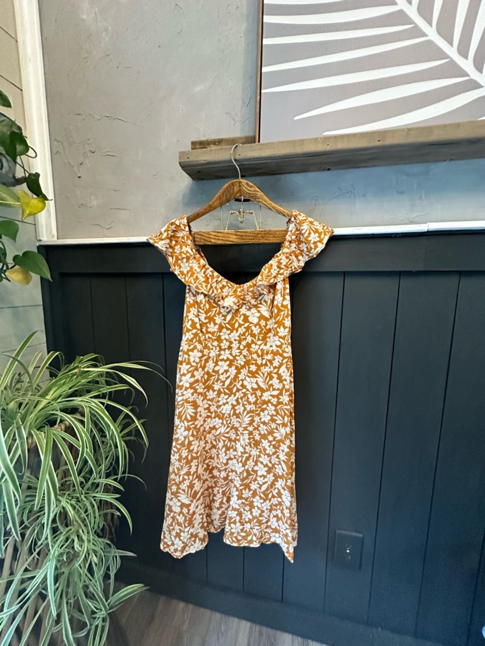 Old Navy Floral Sundress Size Medium Autumn Gold Ruffle‎ Trim Summer Dress